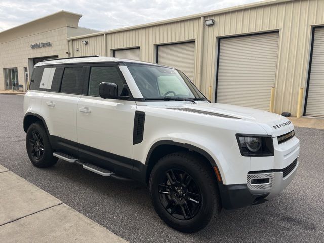 2023 Land Rover Defender 110 SE photo 3