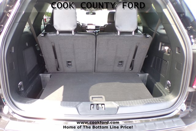 2024 Ford Explorer ST-Line photo 22