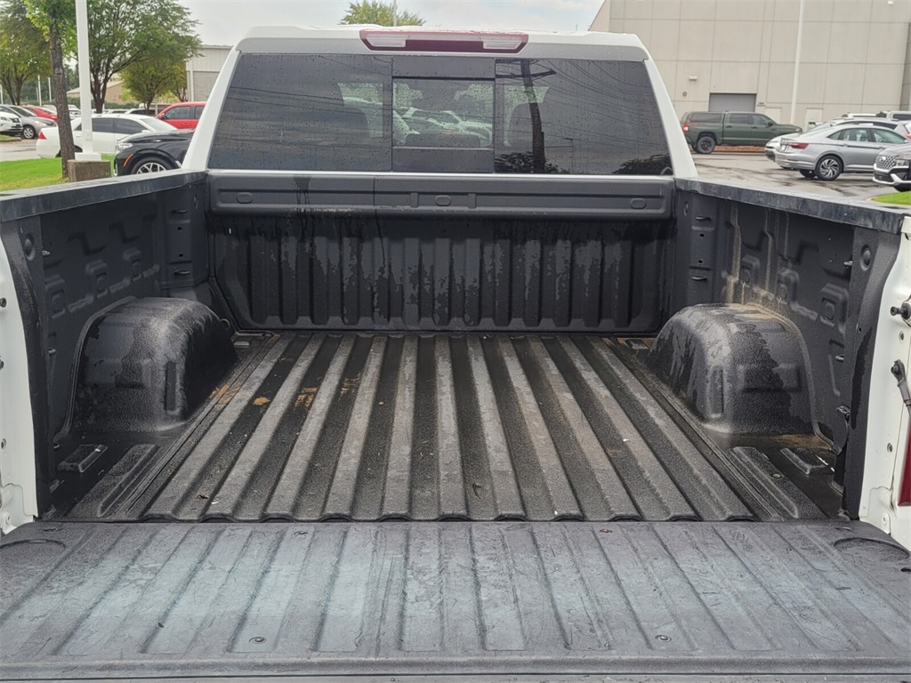 2024 Chevrolet Silverado 1500 LT photo 9