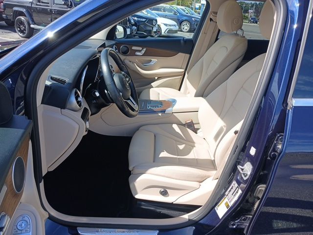 2021 Mercedes Benz GLC 300 4MATIC photo 9