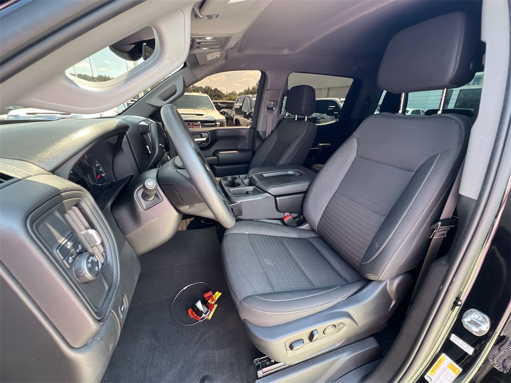 2023 Chevrolet Silverado 1500 Custom photo 26