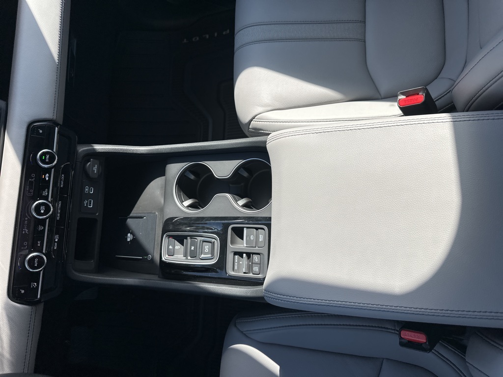 2025 Honda Pilot EX-L photo 16
