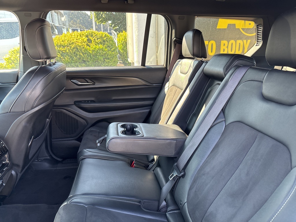 2024 Jeep Grand Cherokee Altitude photo 19