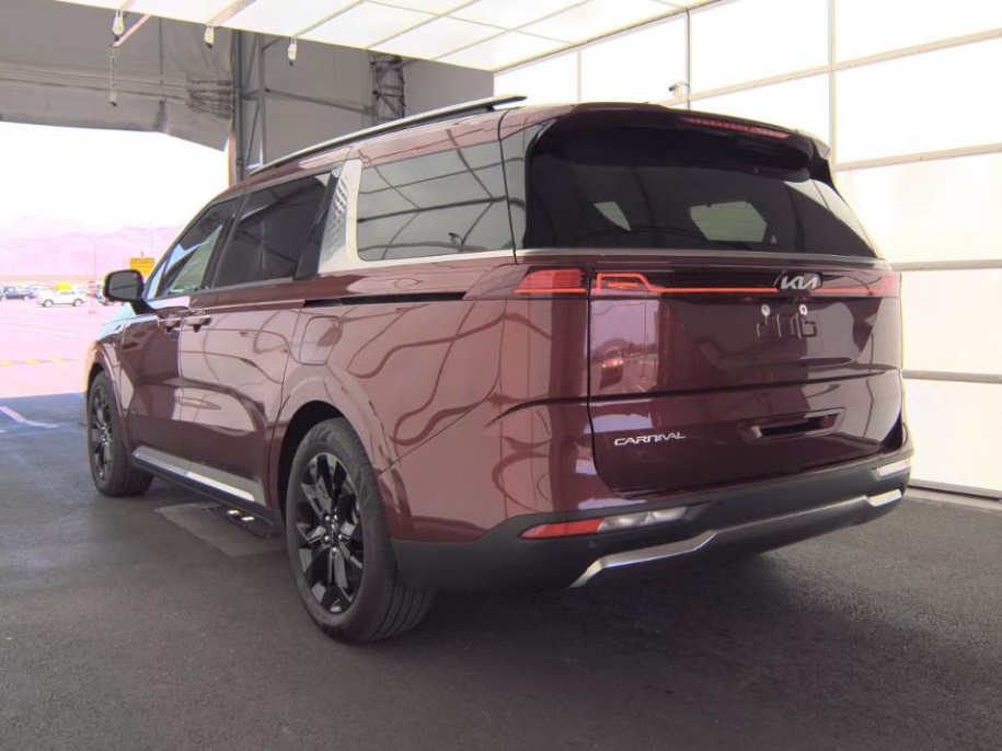 2024 Kia Carnival SX Prestige photo 4