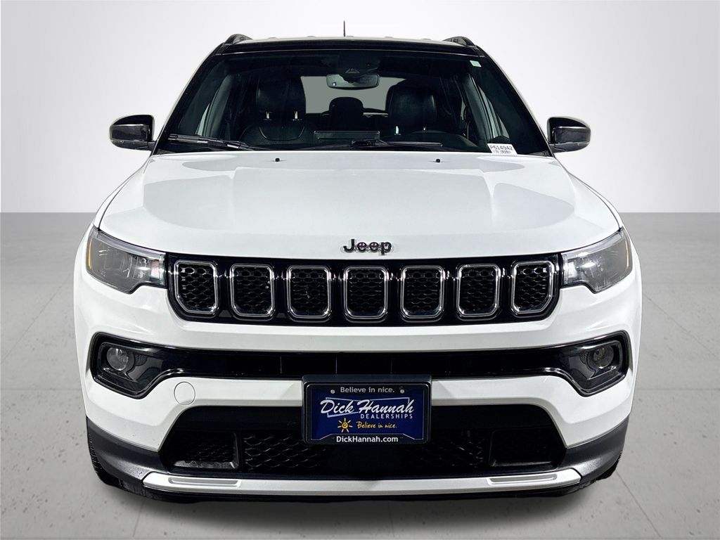 2023 Jeep Compass Limited photo 2