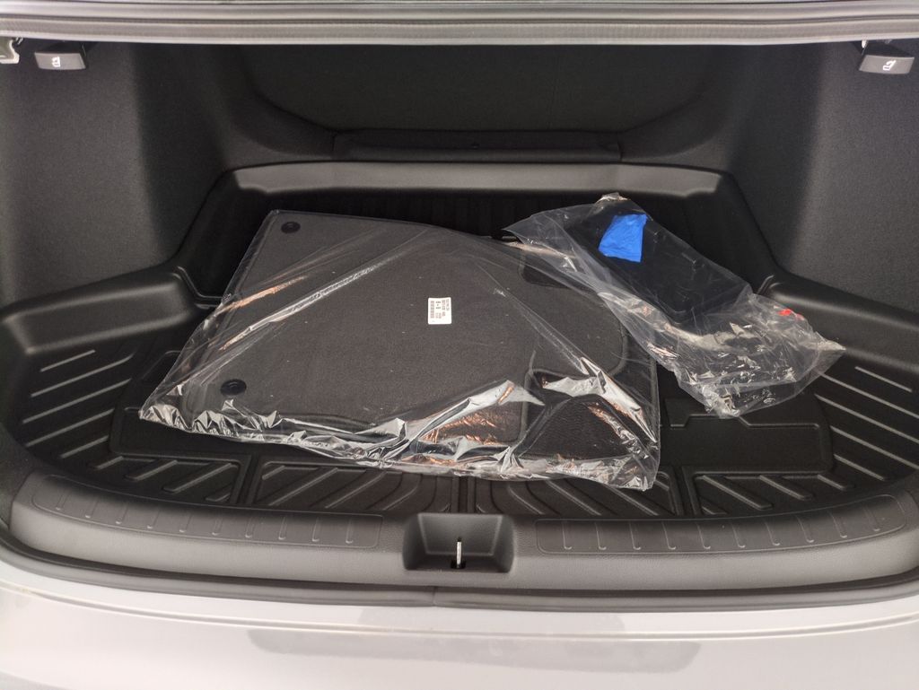 2026 Honda Civic Hybrid Sport Touring photo 23