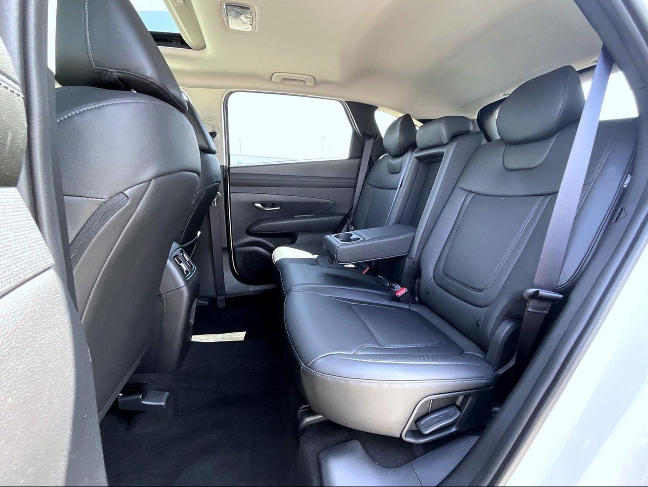 2025 Hyundai Tucson SEL Convenience photo 11