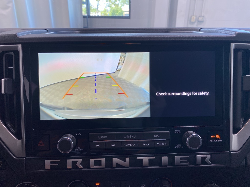 2025 Nissan Frontier SV photo 9