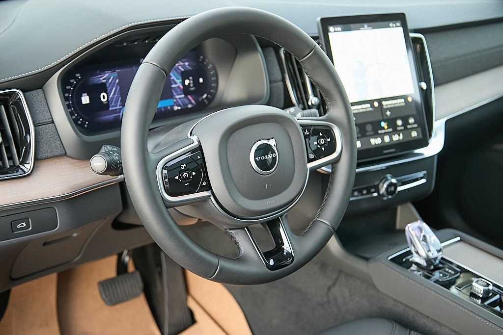 2026 VOLVO XC90 - Image 11