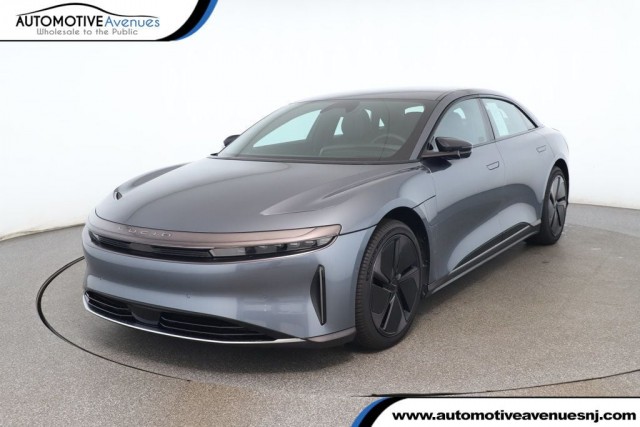 2024 Lucid Air Touring's photo
