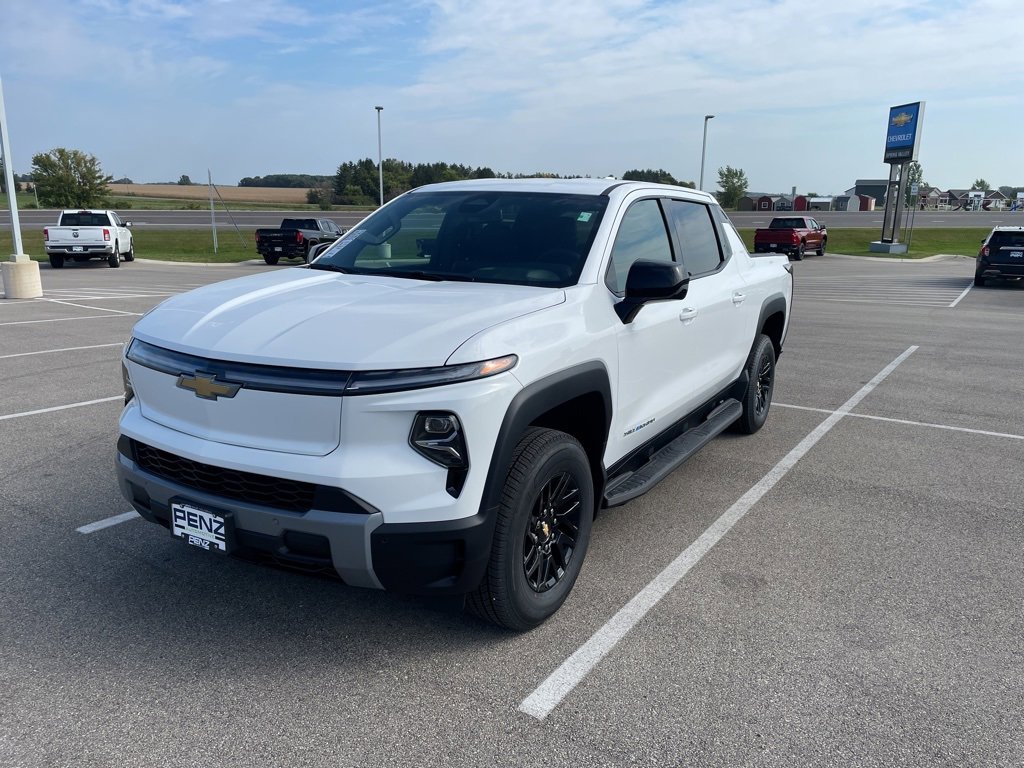 2026 Chevrolet Silverado EV LT photo 8