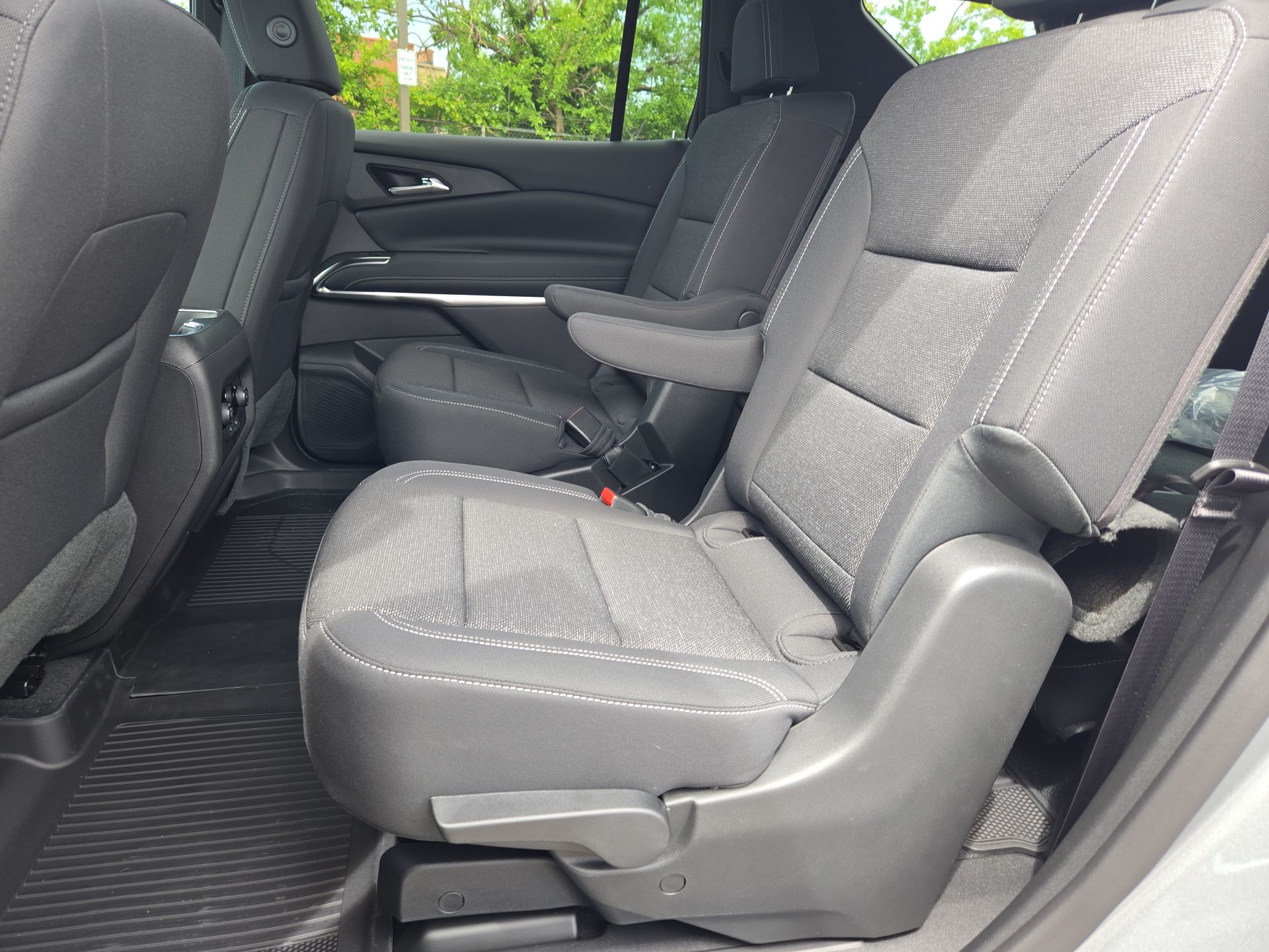 2025 Chevrolet Traverse photo 53