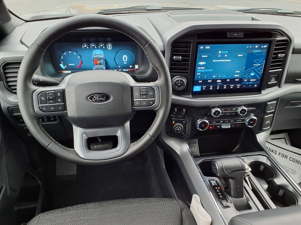 2025 Ford F-150 XLT photo 4