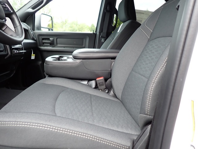 2025 Ram 2500 Tradesman photo 9
