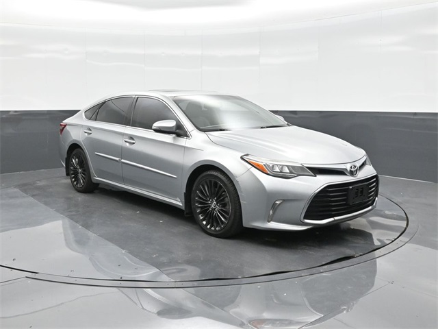 2016 Toyota Avalon Touring photo 20
