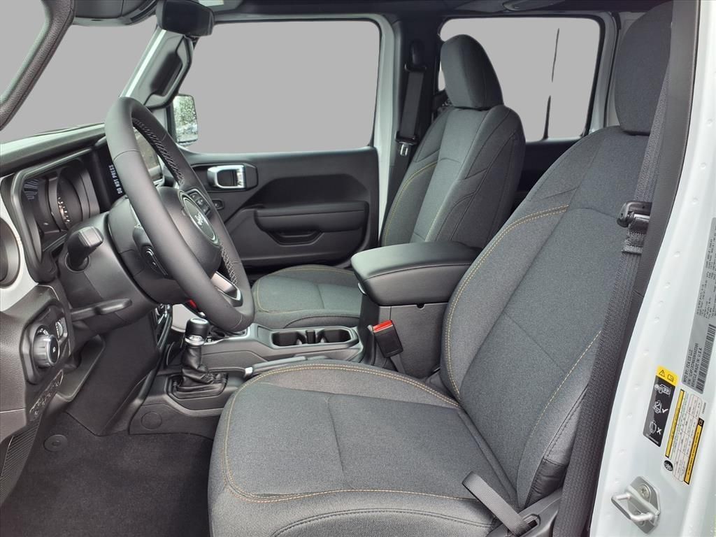 2025 Jeep Wrangler Sport S photo 19