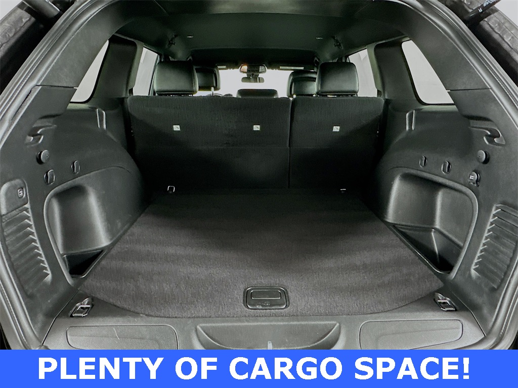 2021 Jeep Grand Cherokee Laredo X photo 4