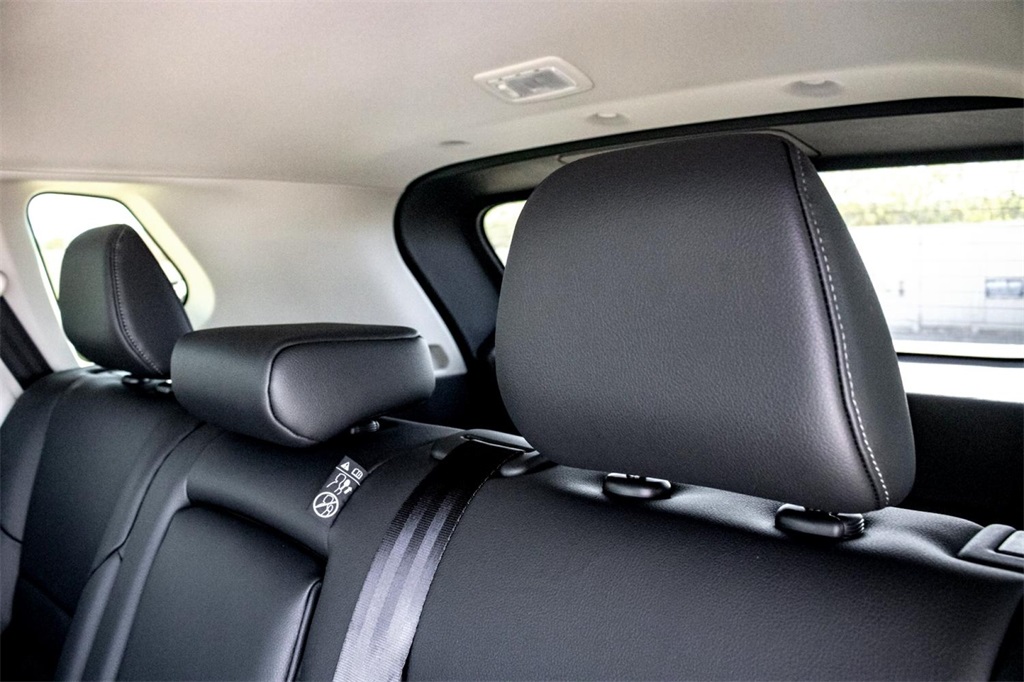 2025 Nissan Rogue SL photo 20