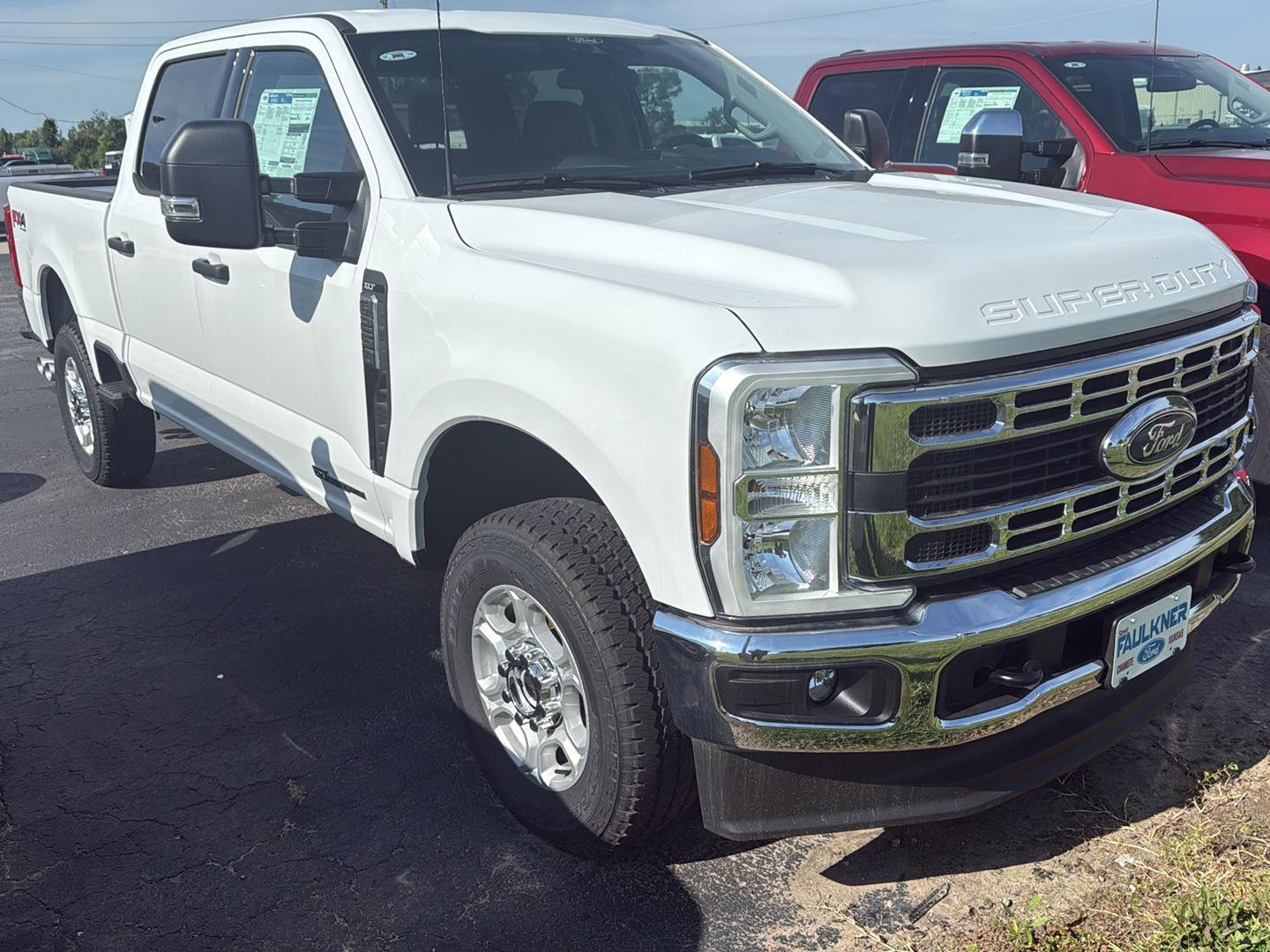 2025 Ford F-250 XLT photo 2