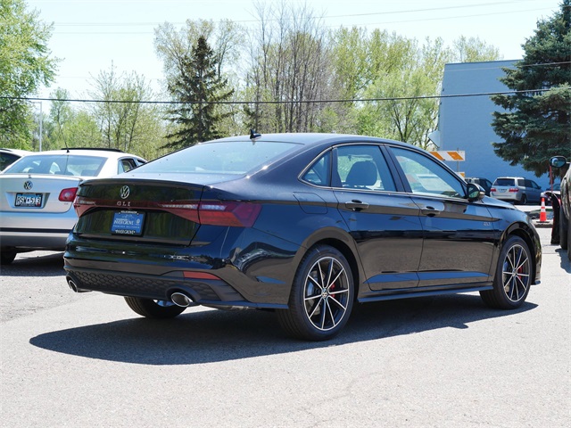 2025 Volkswagen Jetta GLI 2.0T Autobahn photo 2