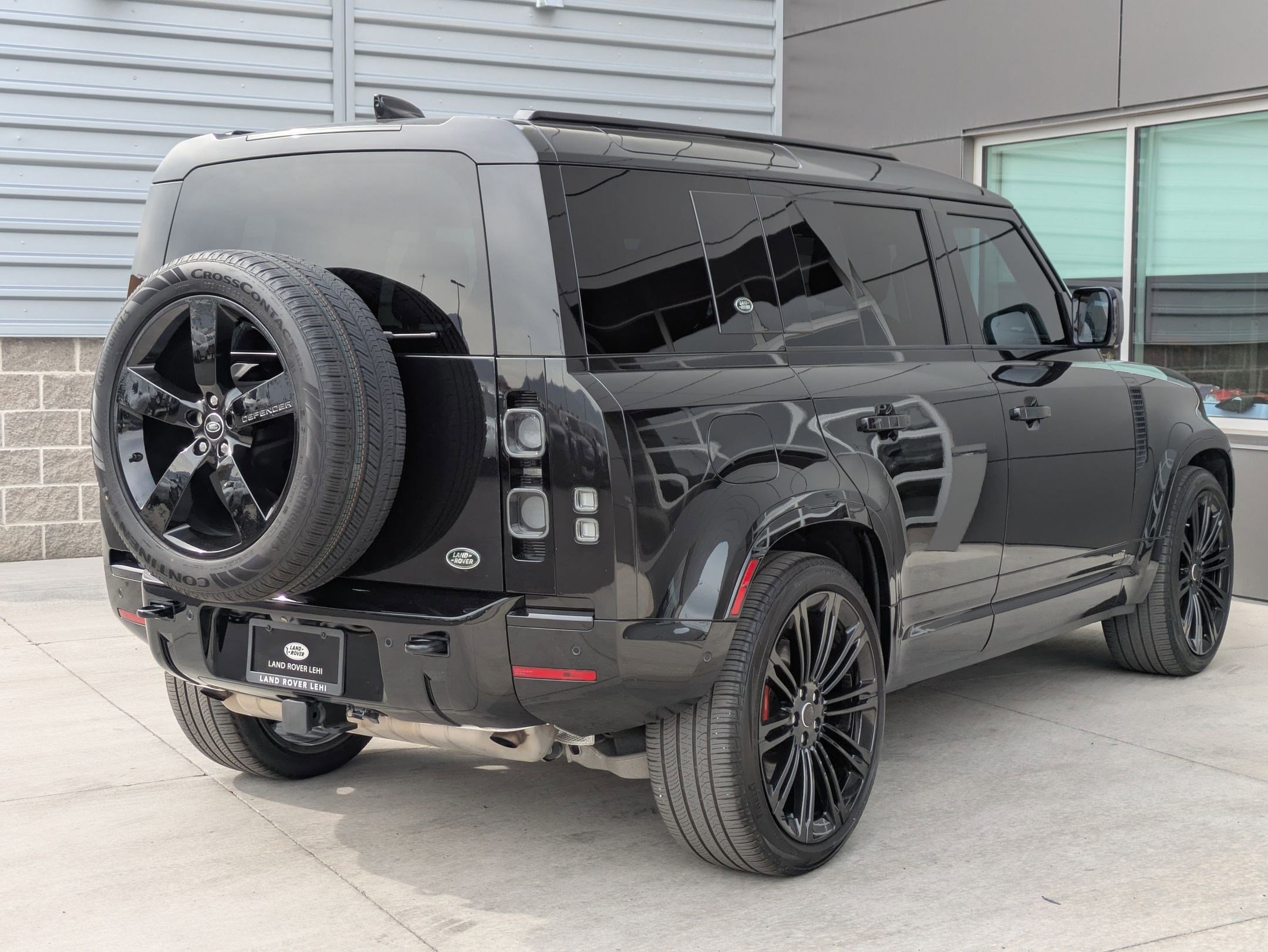 2023 Land Rover Defender 110 X photo 4