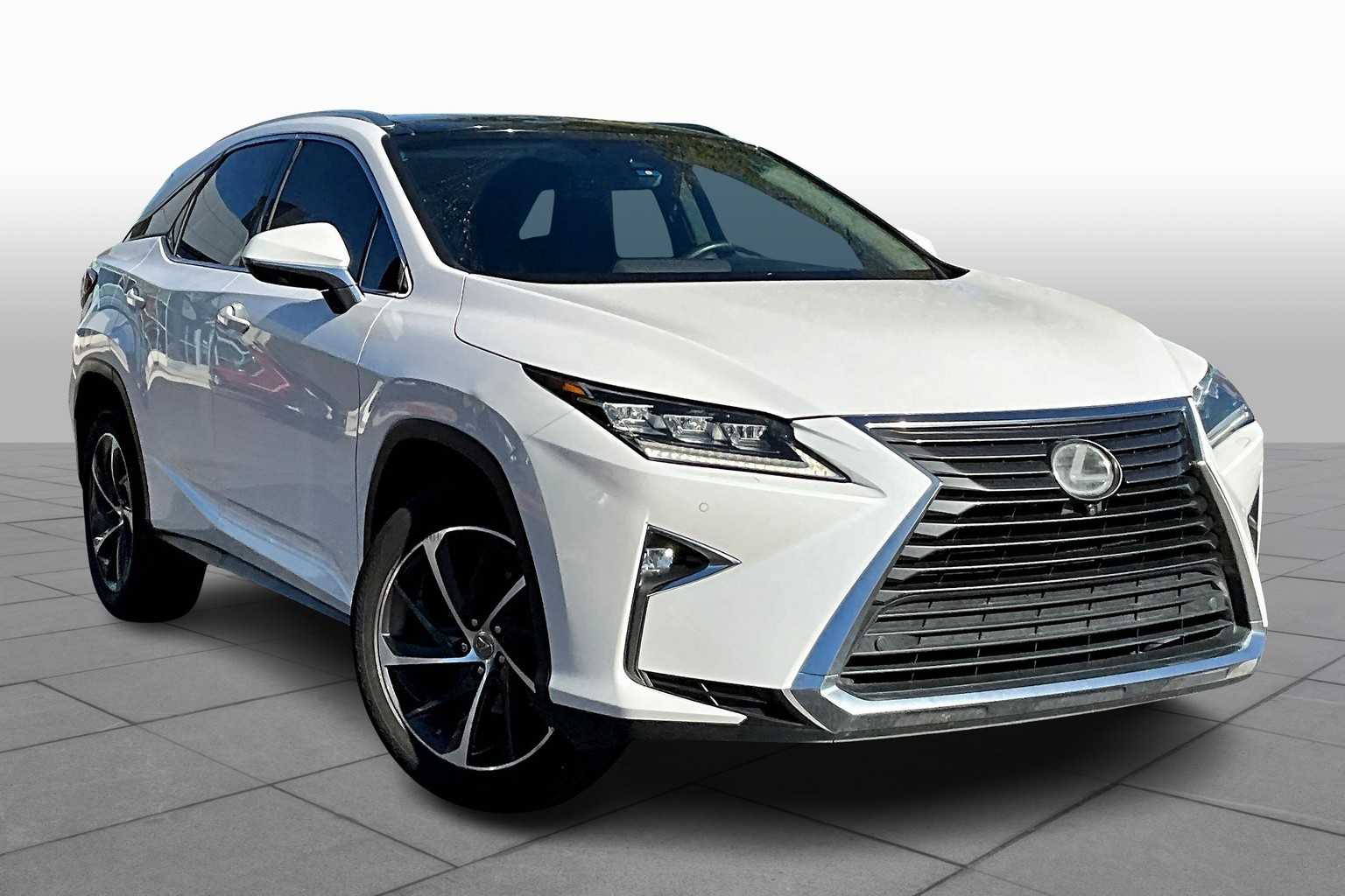 2017 Lexus RX photo 2