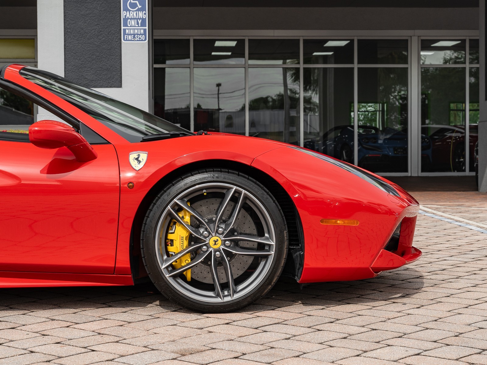 2019 Ferrari 488 Spider photo 29