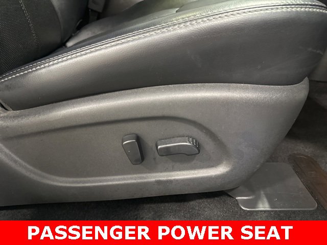 2019 Nissan Pathfinder Platinum photo 13