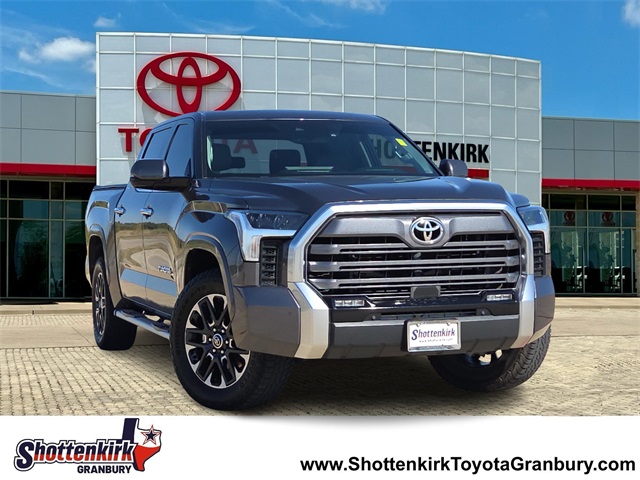 2023 Toyota Tundra Limited's photo