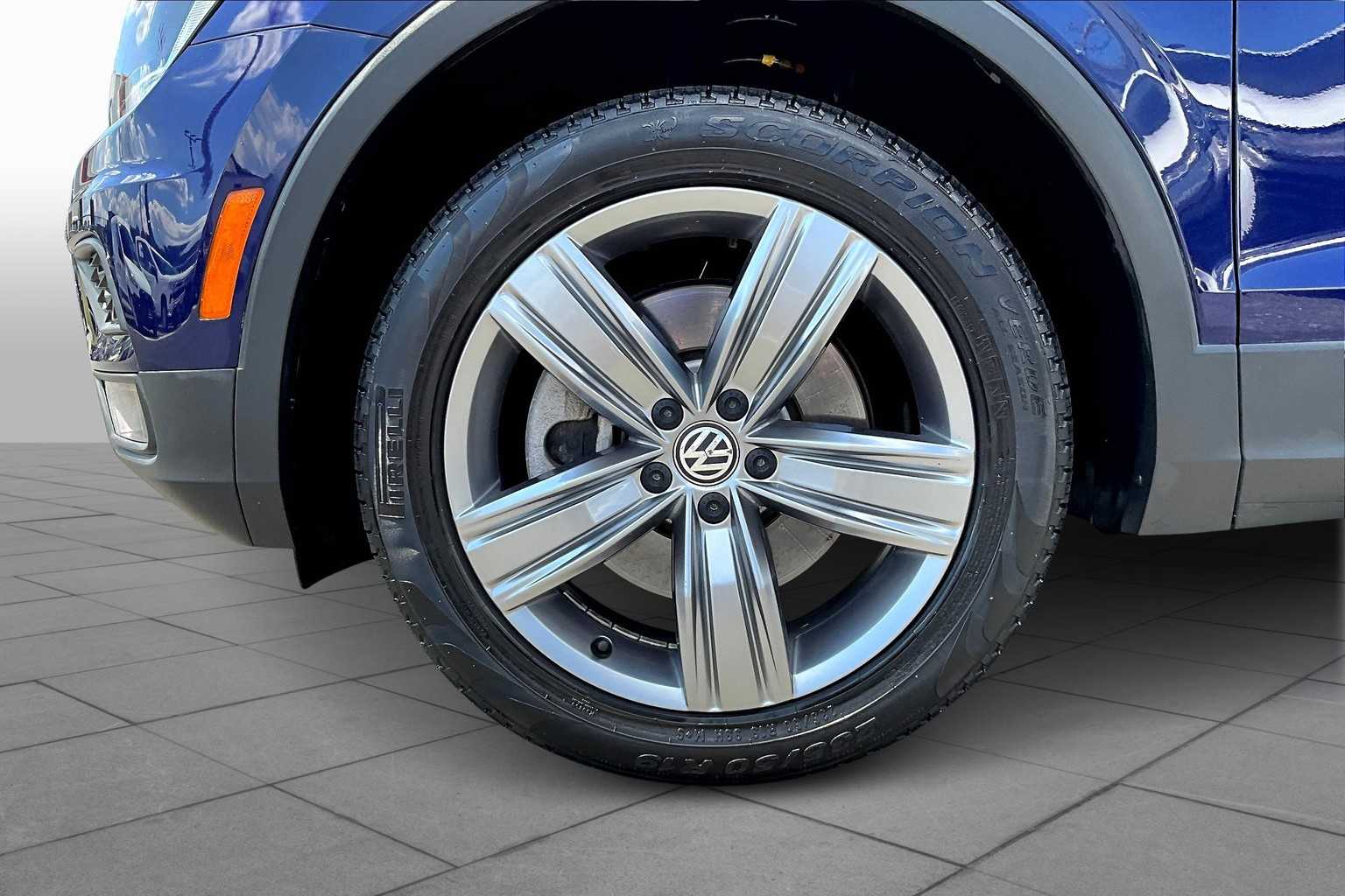 2021 Volkswagen Tiguan SEL photo 9