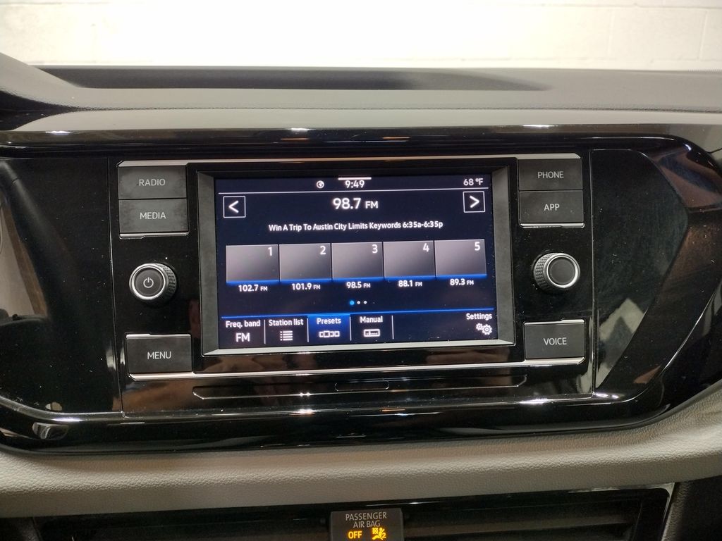 2022 Volkswagen Taos S photo 22