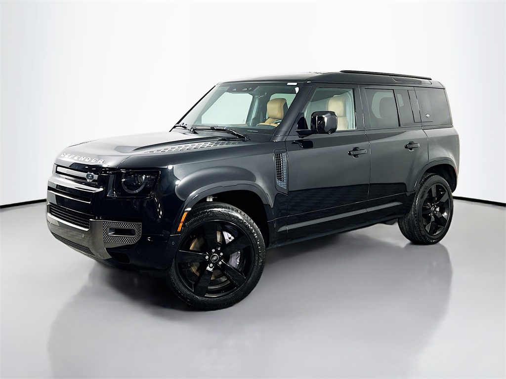 2023 Land Rover Defender S's photo