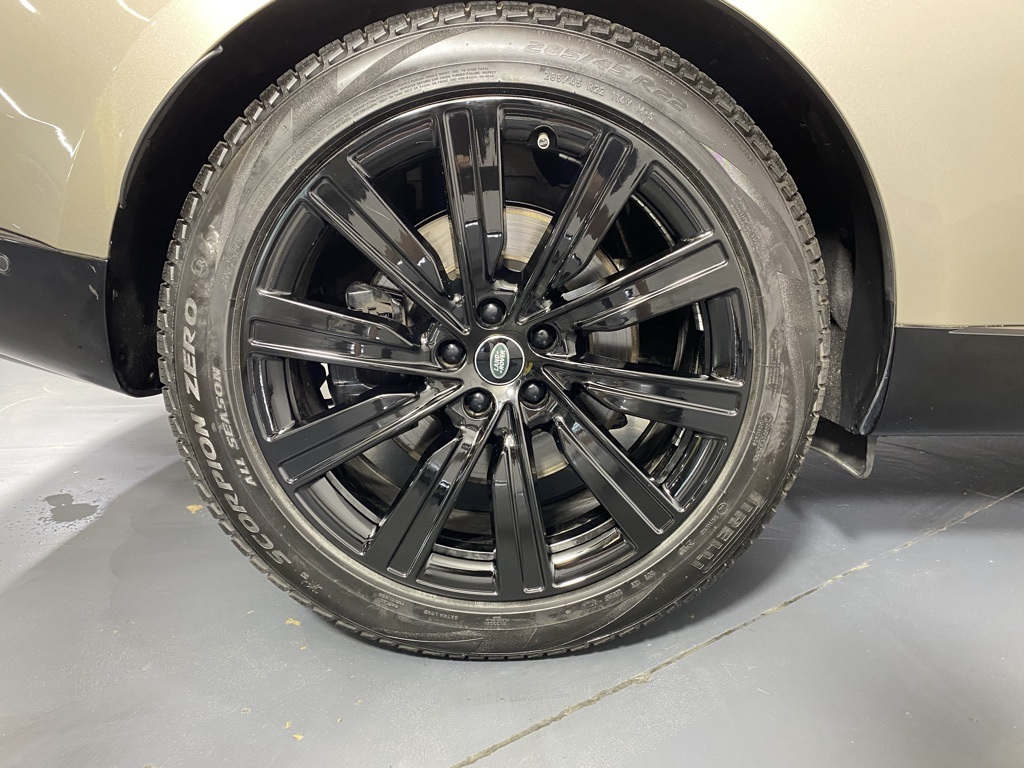 2023 Land Rover Range Rover SE photo 32
