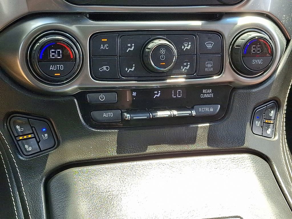 2019 Chevrolet Suburban Premier photo 15