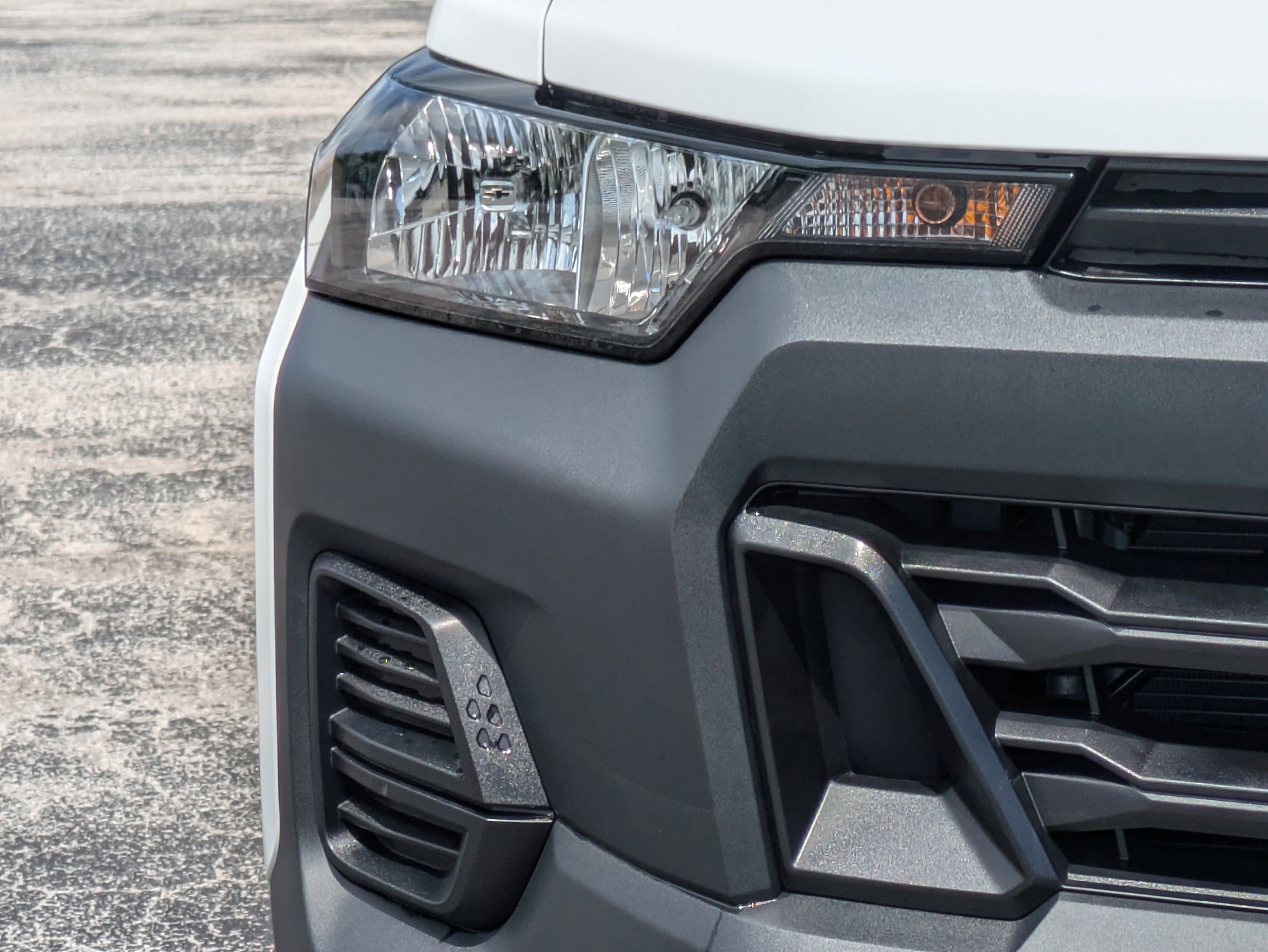 2026 Chevrolet Colorado Work Truck photo 2