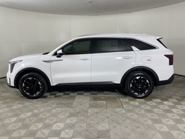 2025 Kia Sorento S photo 2