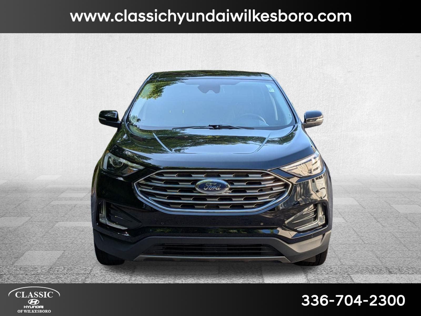 2024 Ford Edge Titanium photo 2