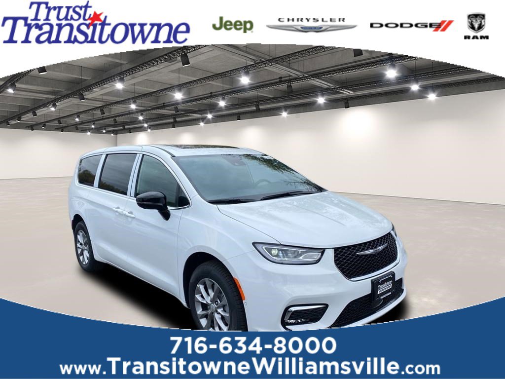 2026 Chrysler Pacifica Select's photo