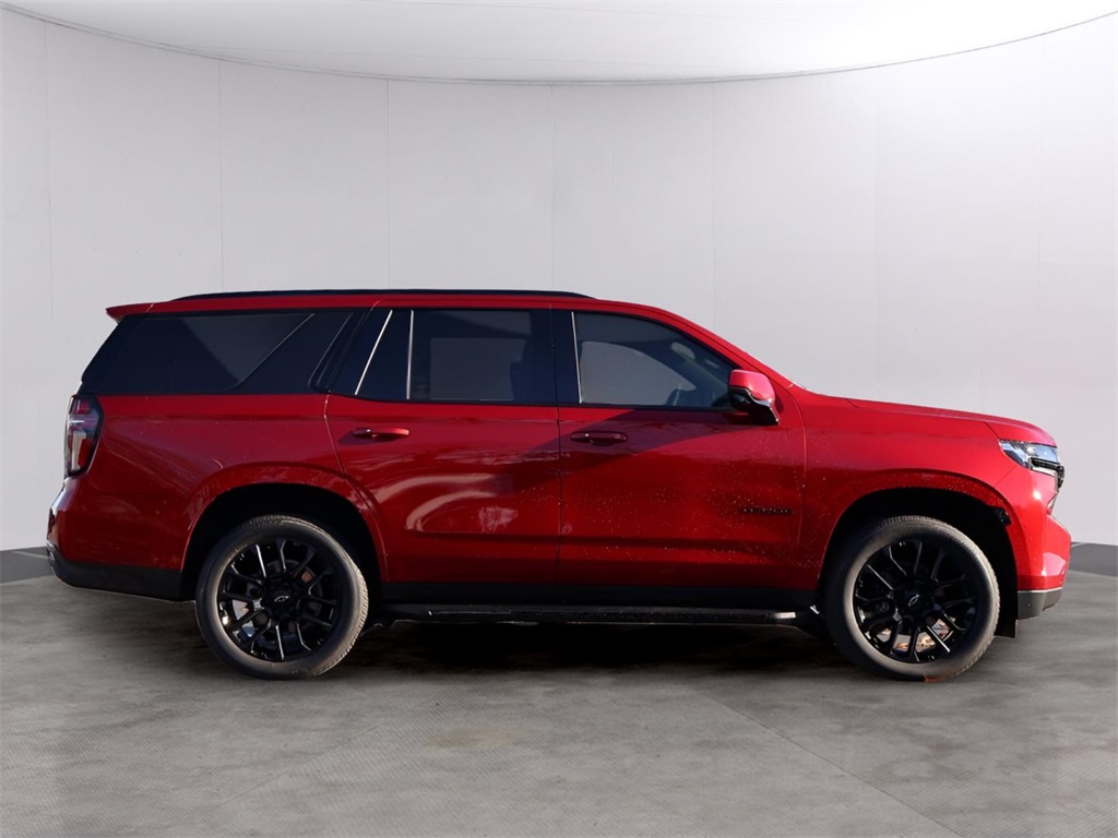 2024 Chevrolet Tahoe RST photo 4