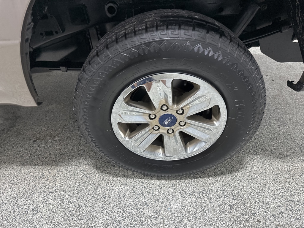 2020 Ford F-150 XLT photo 7