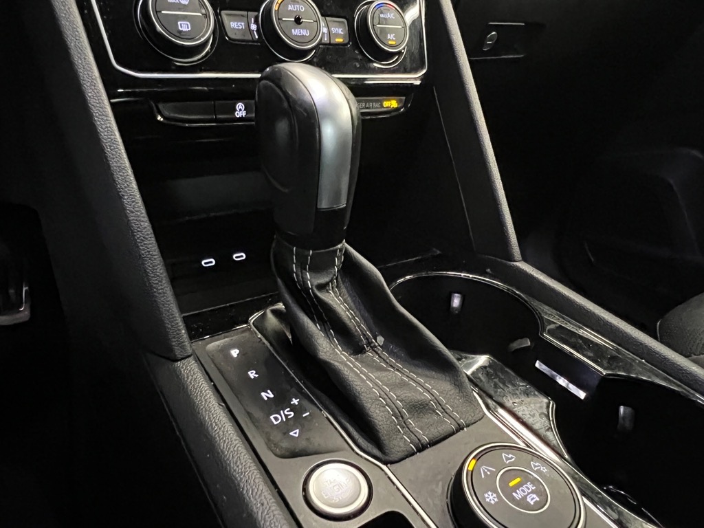 2022 Volkswagen Atlas V6 SEL Premium R-Line photo 15
