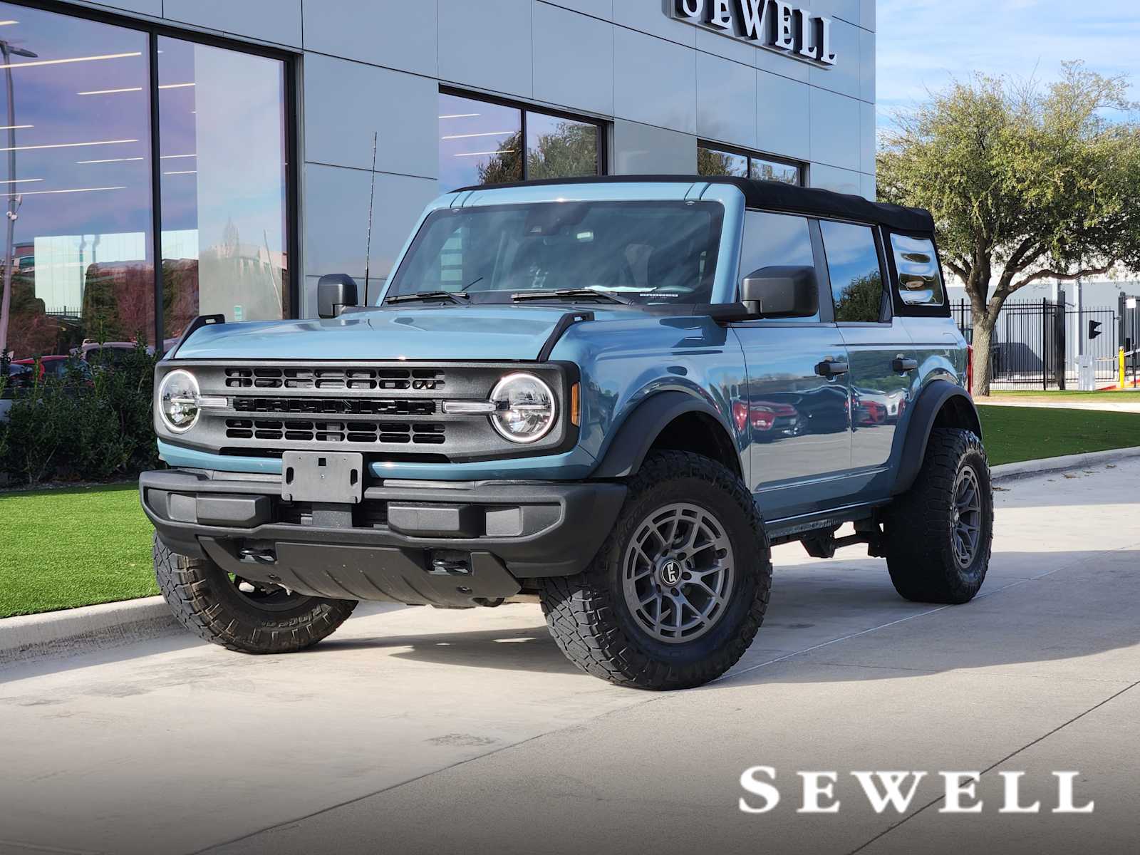 2022 Ford Bronco 4-Door Base