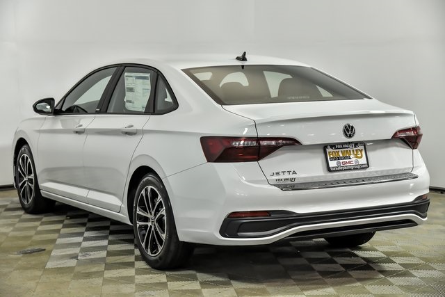 2022 Volkswagen Jetta 1.5T Sport photo 2