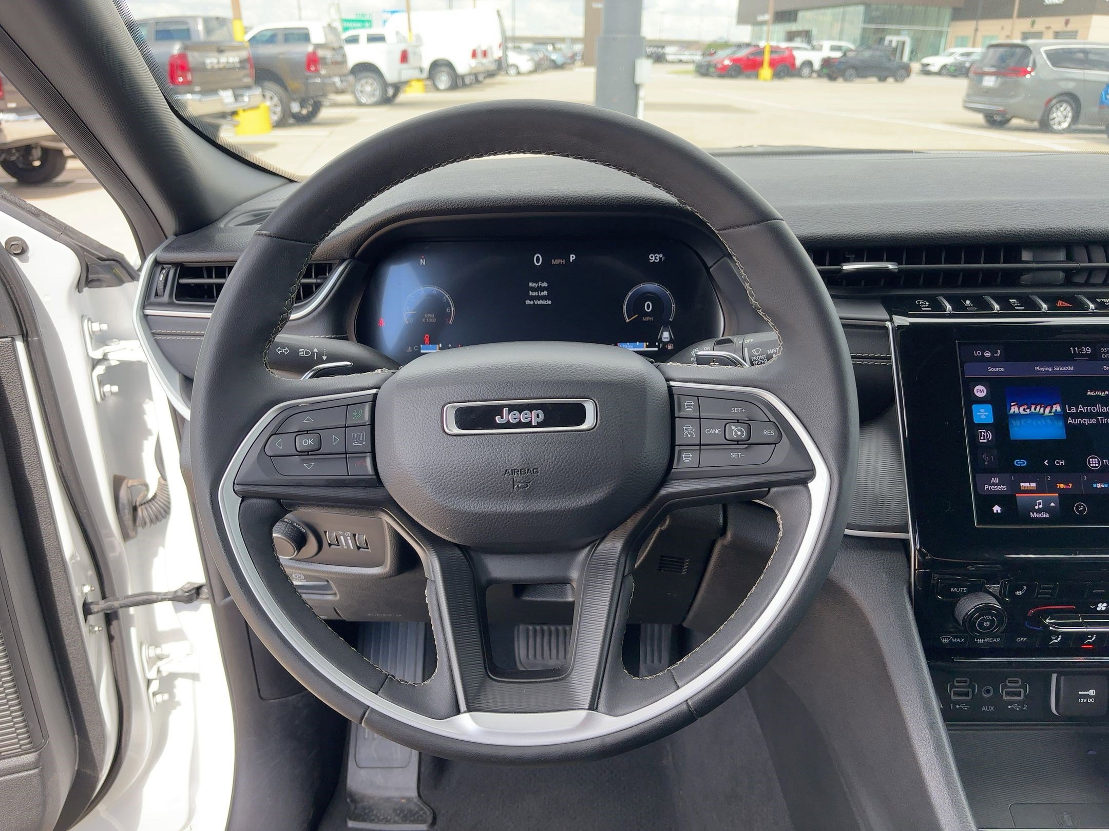 2024 Jeep Grand Cherokee Altitude photo 12