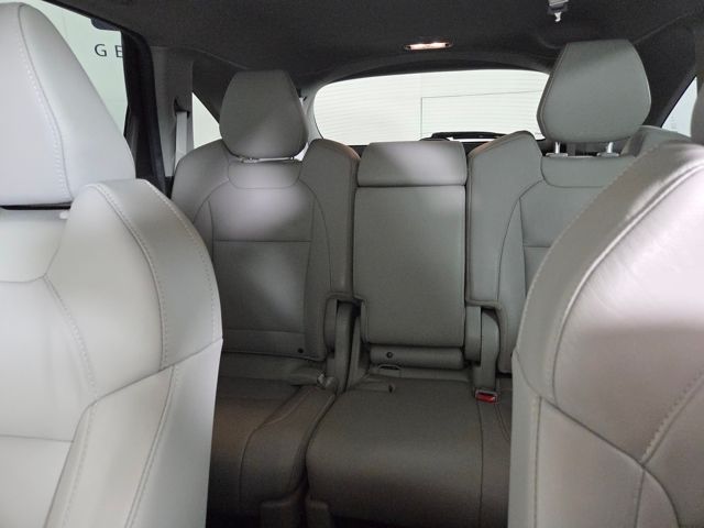 2019 Acura MDX SH-AWD photo 18