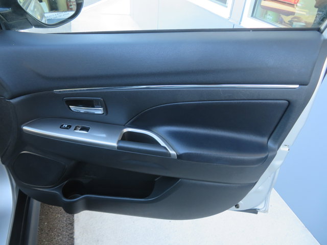 2024 Mitsubishi Outlander Sport SE photo 10