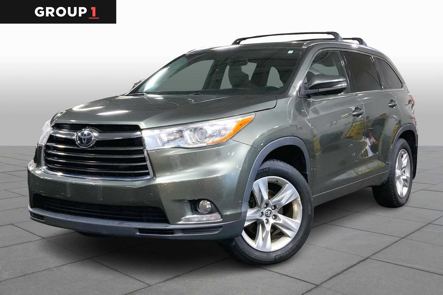2016 Toyota Highlander Limited Platinum's photo