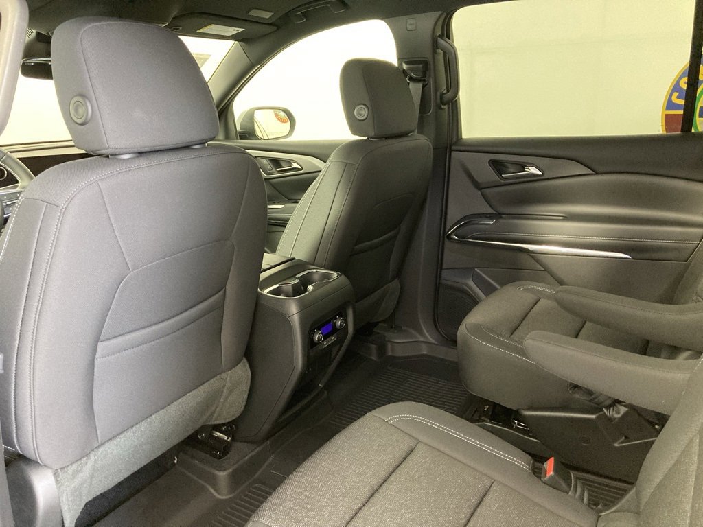 2026 Chevrolet Traverse photo 13
