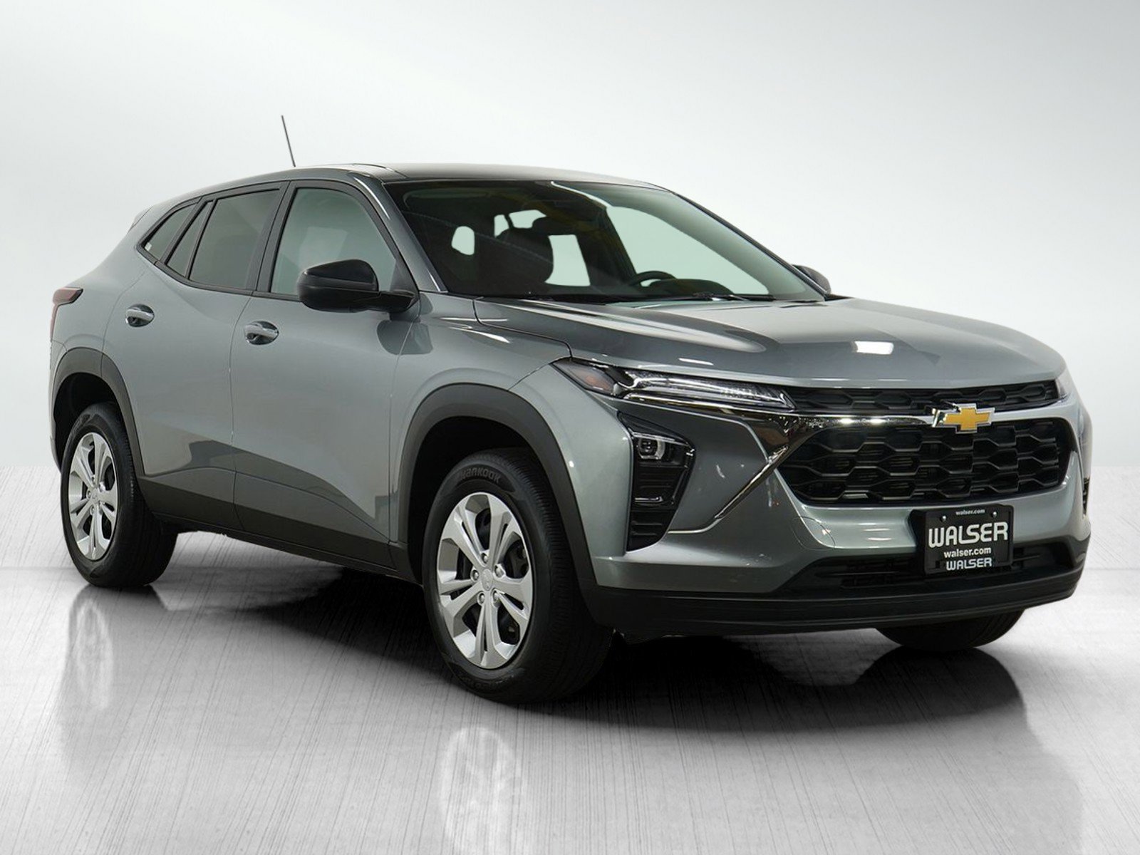 2024 Chevrolet Trax LS photo 7
