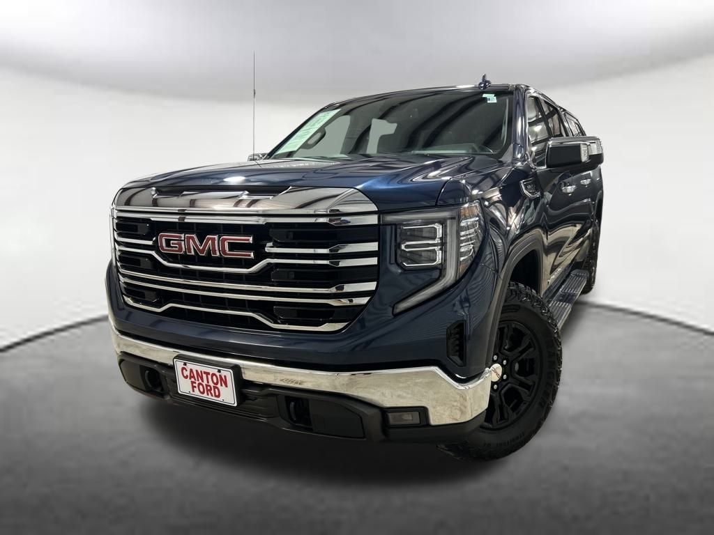 2022 GMC Sierra 1500 SLT's photo